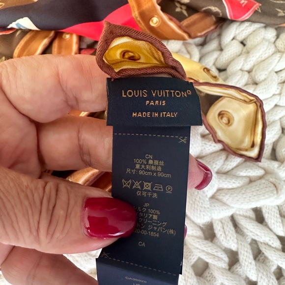 🎄Louis Vuitton flight ✈️ mode scarves sold out everywhere limited edition new - Picture 4 of 11